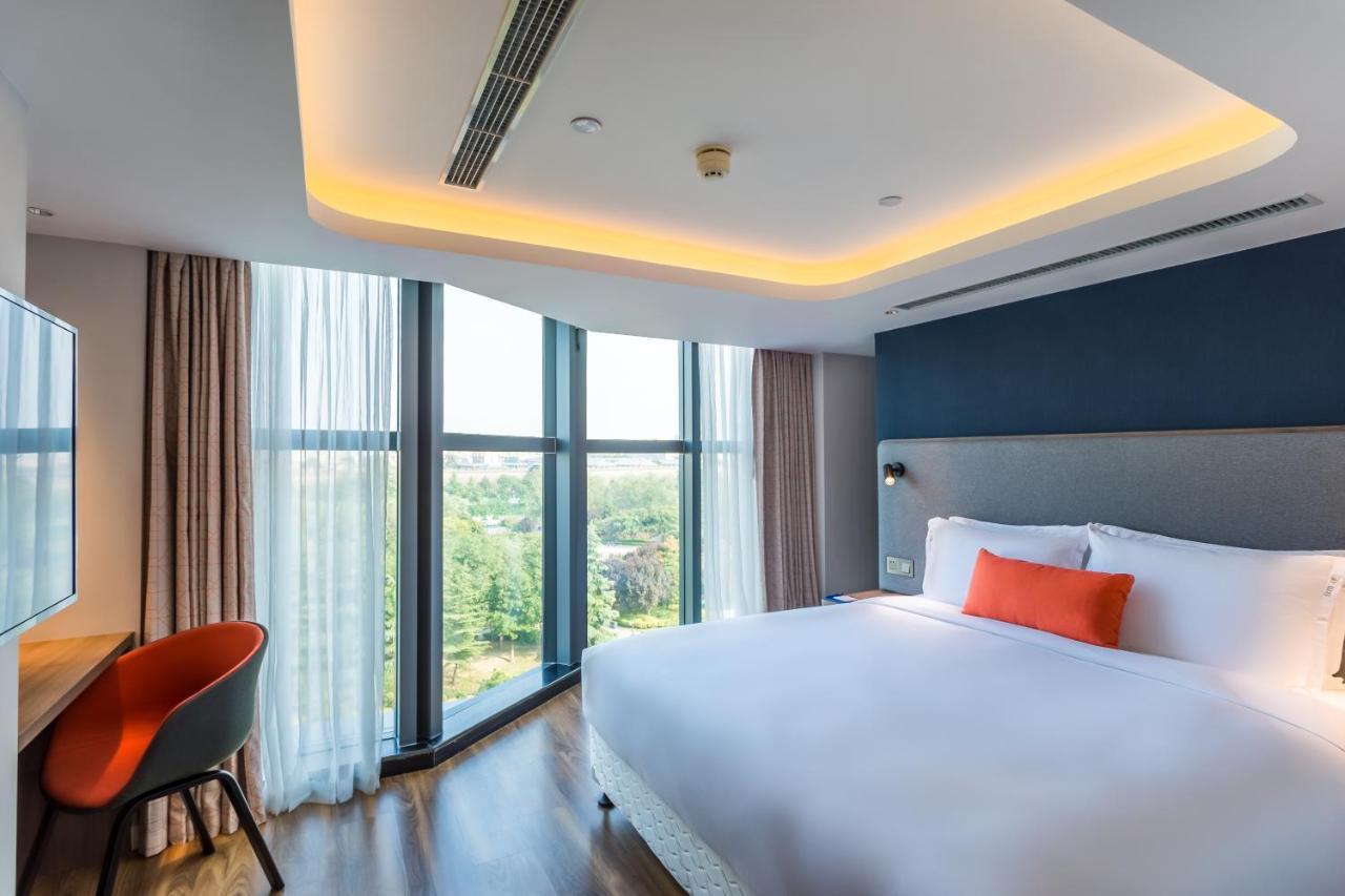Holiday Inn Express Xi'An Ancient Town West By Ihg Xi'an (Shaanxi) Exterior foto