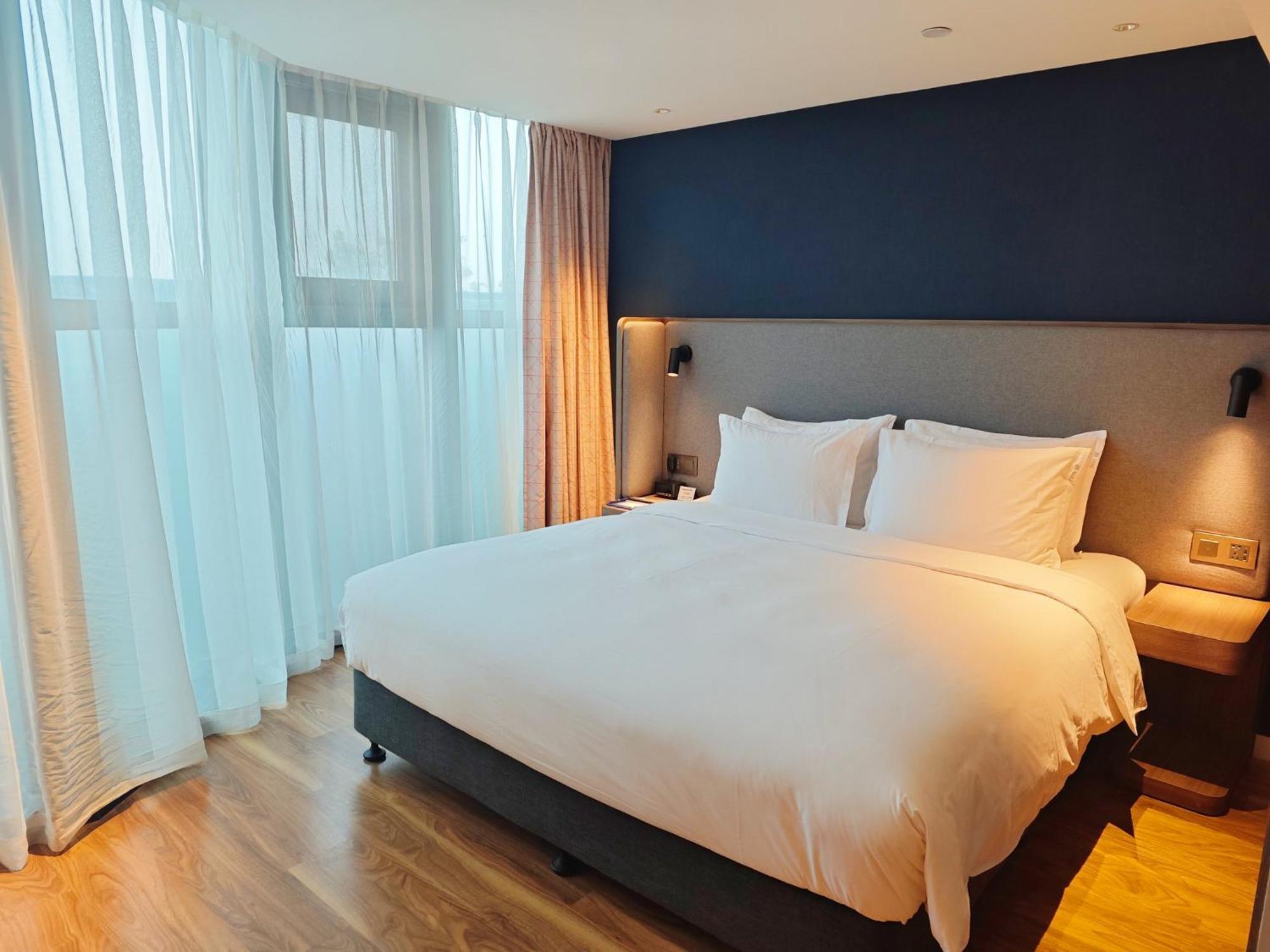 Holiday Inn Express Xi'An Ancient Town West By Ihg Xi'an (Shaanxi) Exterior foto